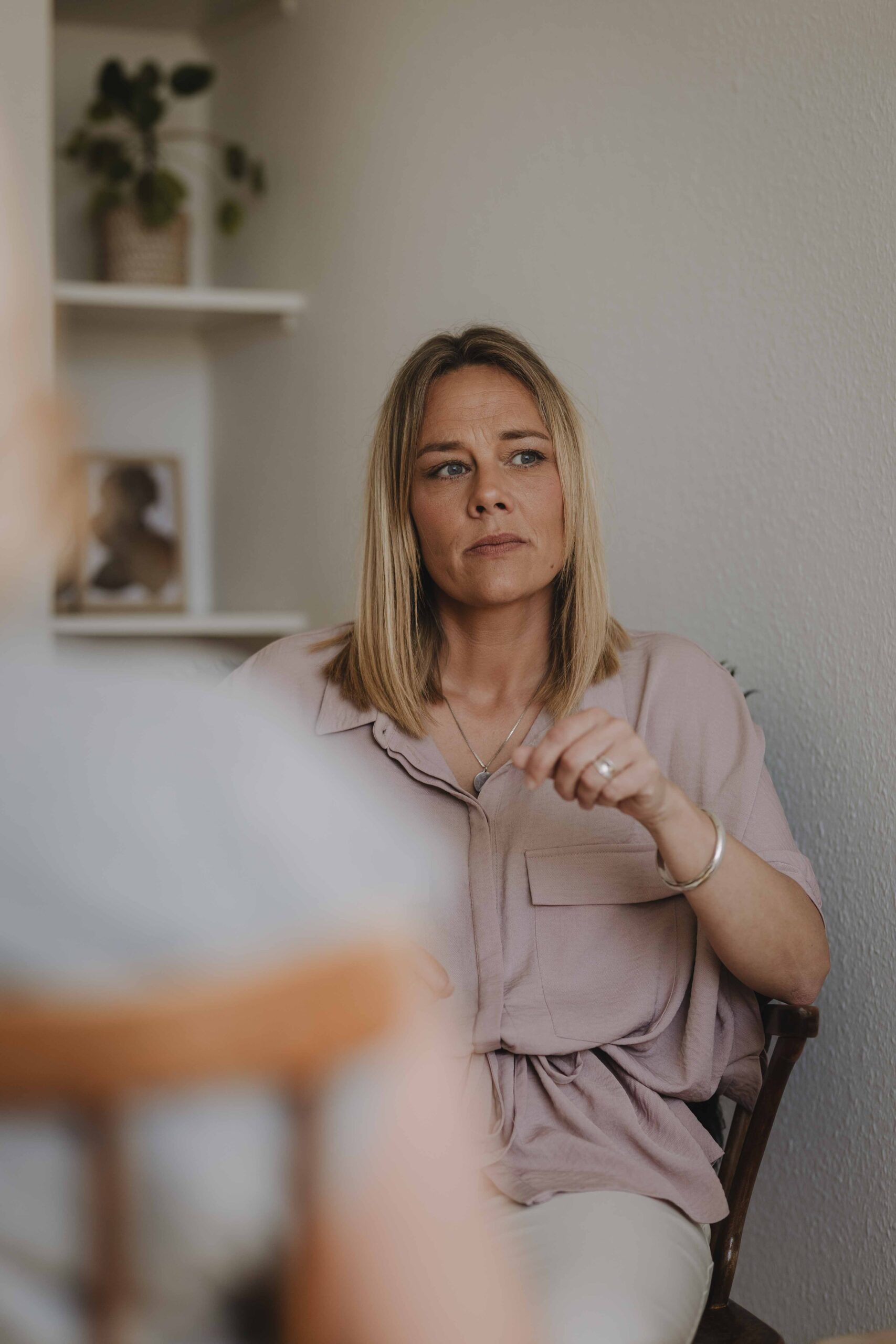 Jeanet Bertram tilbyder healing og clairvoyance sessioner og forløb.